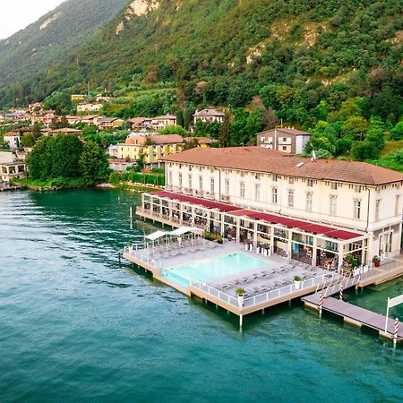 Araba Fenice Hotel Iseo Bagian luar foto