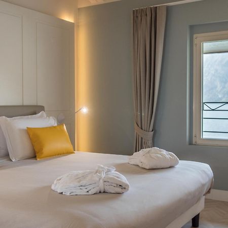 Araba Fenice Hotel Iseo Bagian luar foto