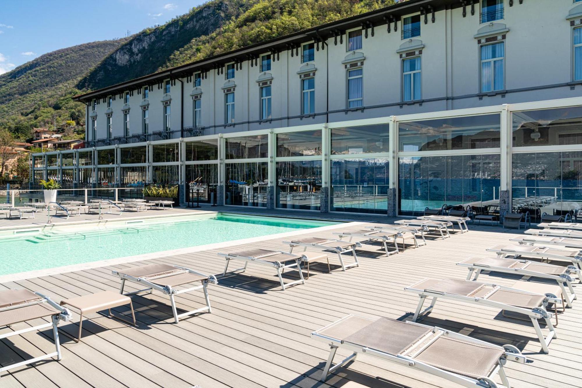 Araba Fenice Hotel Iseo Bagian luar foto