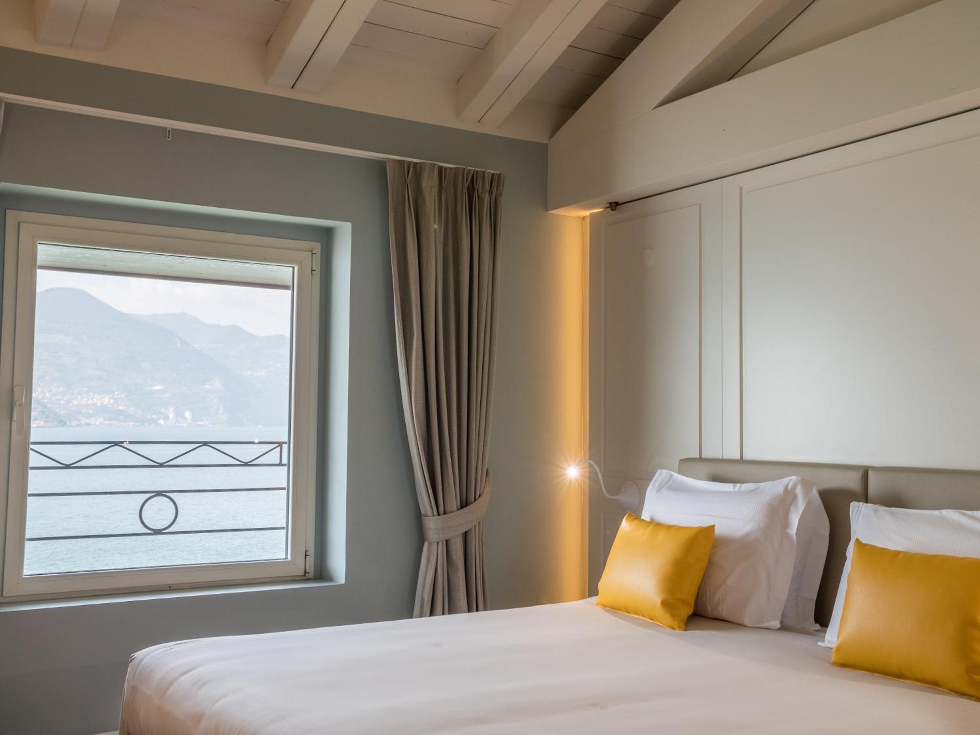 Araba Fenice Hotel Iseo Bagian luar foto