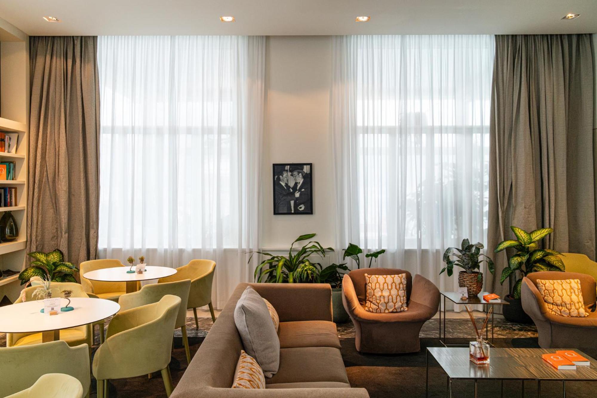 Araba Fenice Hotel Iseo Bagian luar foto