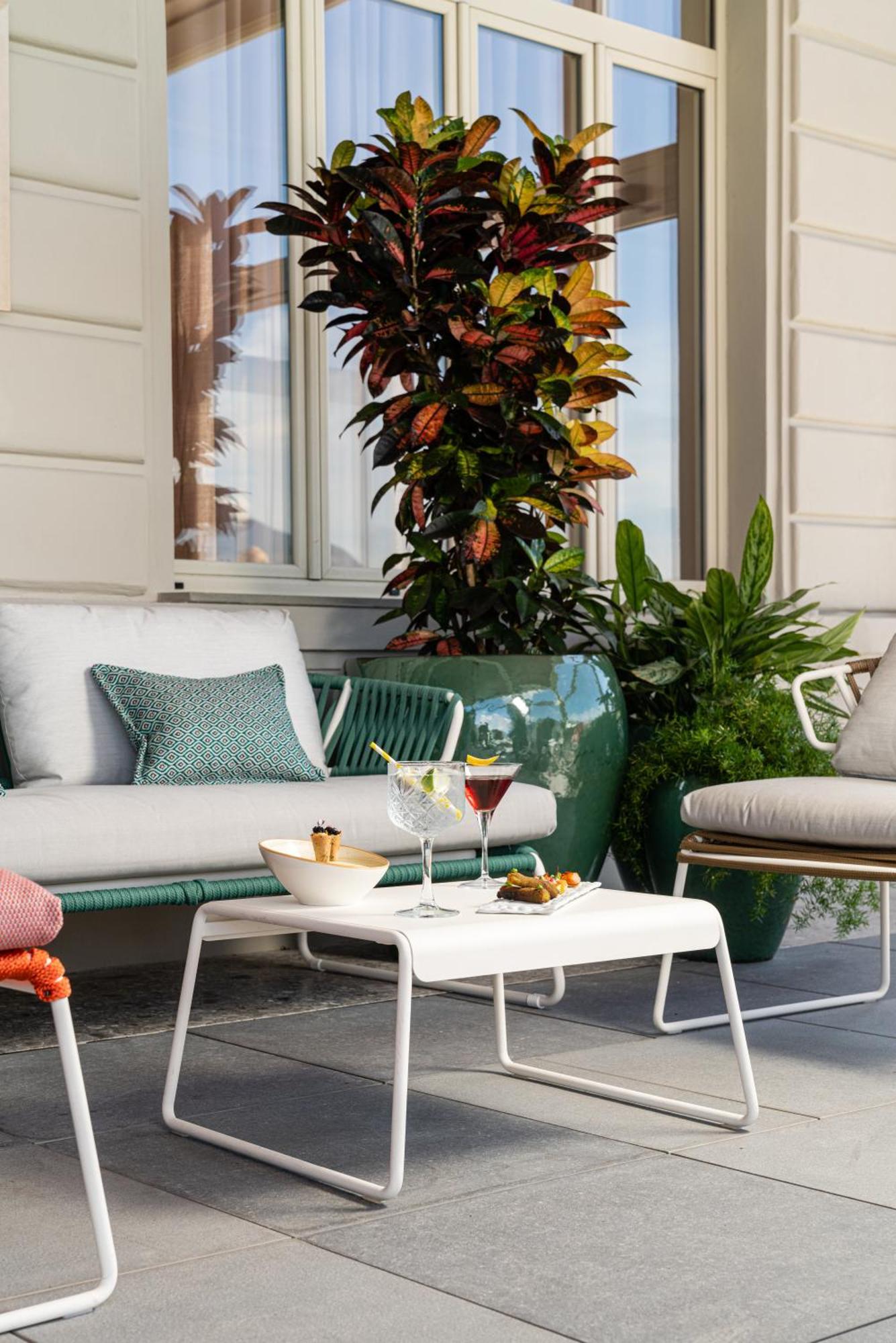 Araba Fenice Hotel Iseo Bagian luar foto
