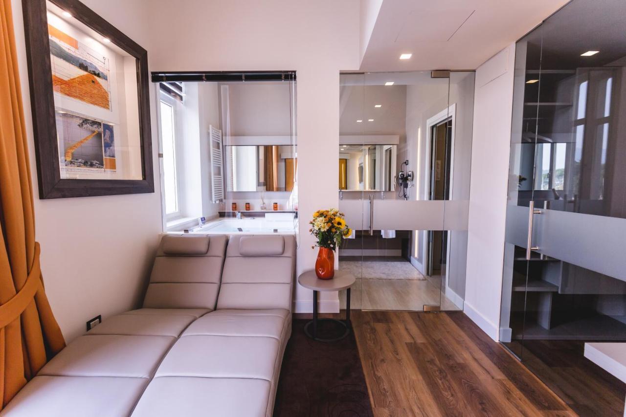 Araba Fenice Hotel Iseo Bagian luar foto